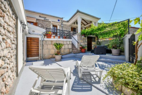 Гостиница Holiday Home Škevini Dvori  Стариград